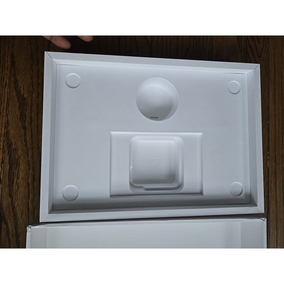 Apple MacBook Pro 2022 13-inch with Apple M2 chip Model A2338 EMPTY BOX ONLY - Picture 3 of 4